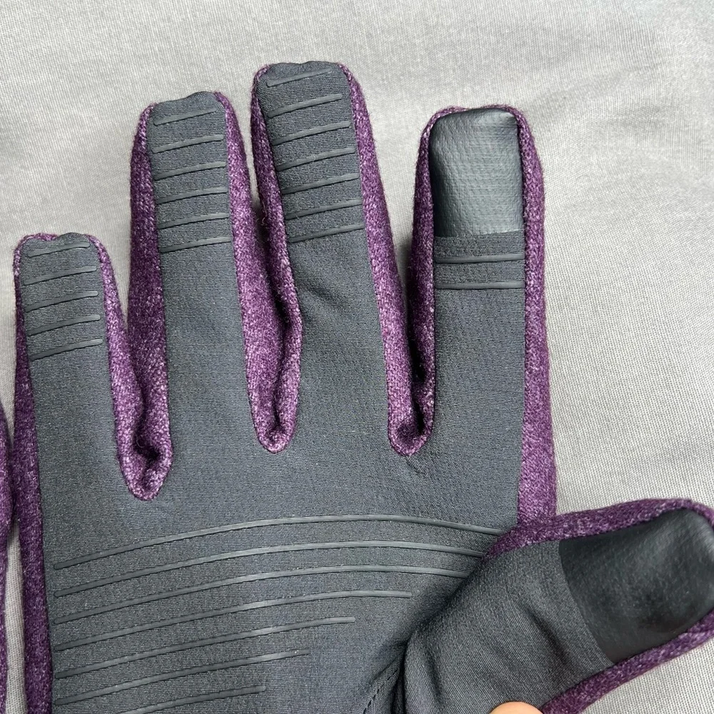 NWT Lululemon City Keeper Gloves L/XL Purple Black (HTGT) *Fleece Lined